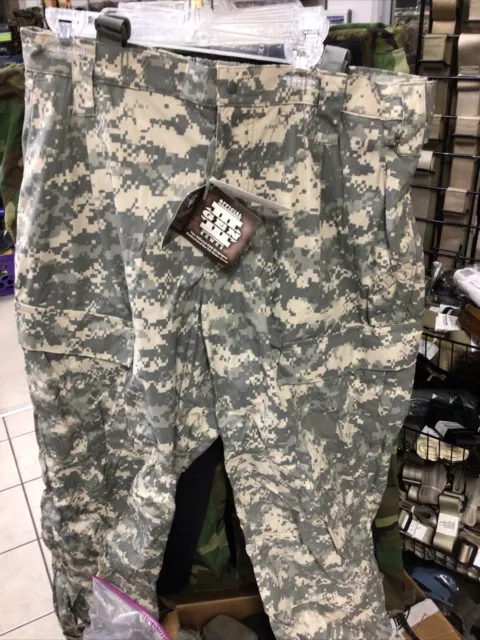 Medium Regular USGI ECWCS GEN III ACU Level 5 Trousers Soft Shell Cold Weather