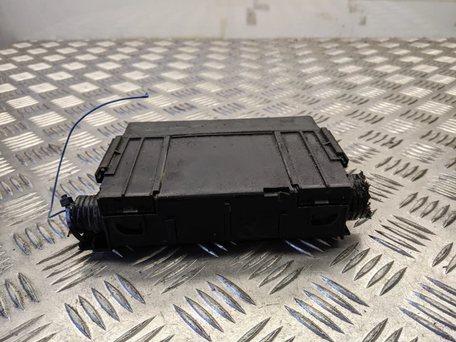 B522 nissan Fusible Boite Relais Module 7154-7223-30 7154722330 3