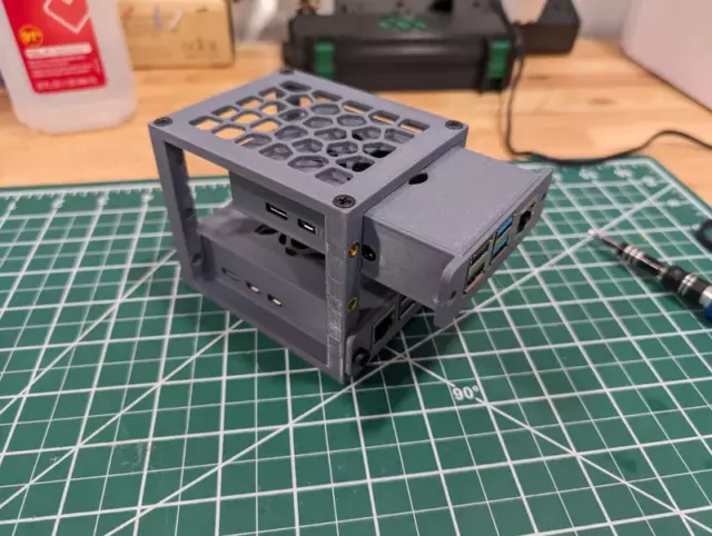 Raspberry Pi 3 & 4 & 5 Mini Server Rack Case