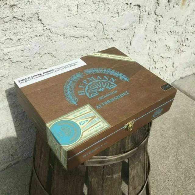 H Upmann Nicaragua Toro Empty Wooden Cigar Box 9.5x7.25x2
