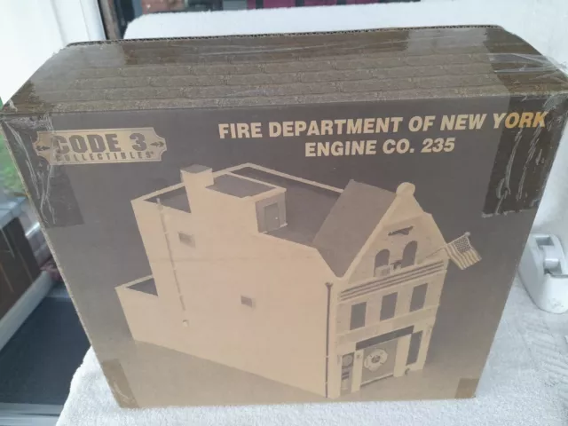 Code 3 Collectibles Fire Dept Of New York Engine Co 235 #13100 Firehouse