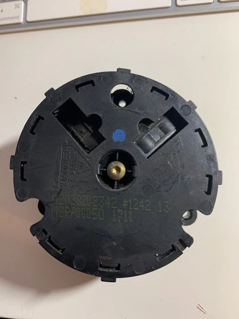 Radiatore Olio Motore Con Guarnizioni Per Mercedes Classe C, E, S, G, GL, Sprinter – OEM 6421800165, A6421880001