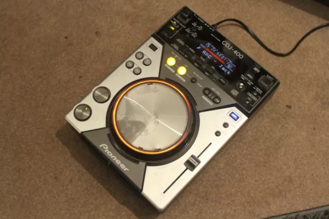 Pioneer CDJ 400 MP3/CD Player with Digital & Analogue Outputs - Needs a Service