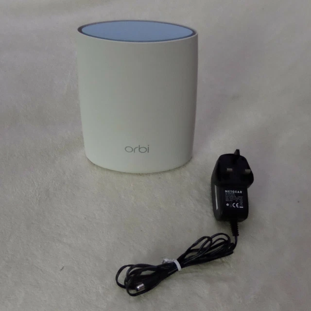Netgear Orbi RBR40 Wi-Fi Router RBR40 WiFi AC2200 Triband (brilliant condition)