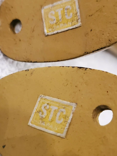 2 Vtg Cast Iron Ornate Yellow Shelf Brackets Architectural Salvage STC Japan 6x6 7