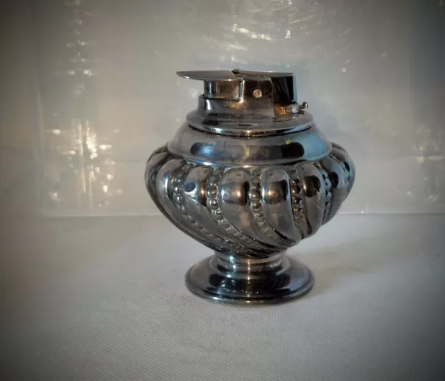 Briquet de table vintage Ronson objet du fumeur en métal argenté