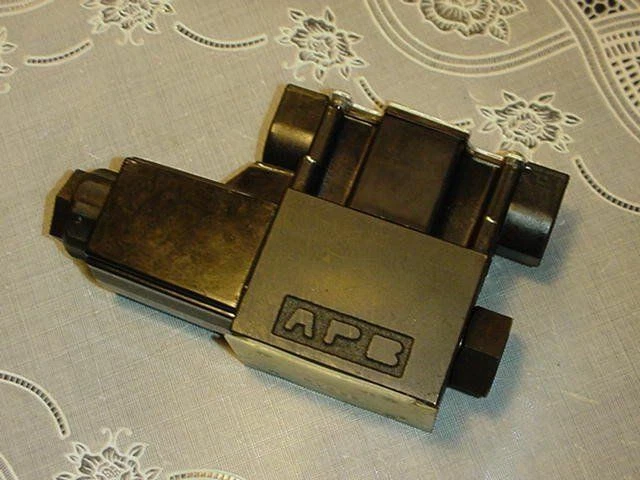 International Fluid Power Solenoid Directional Control Valve DG03-2A-115A-71-WB 2