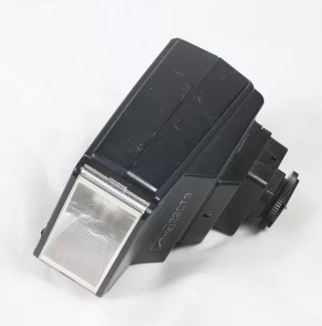 Metz Mecablitz  32CT3 SCA 300 System Flash unit . Shoe mount.  266300