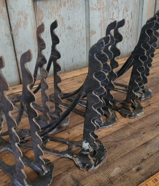 Antique Hook Barn Industrial Cast Iron Tool Plant Wall Hanger Bracket Horse Tack