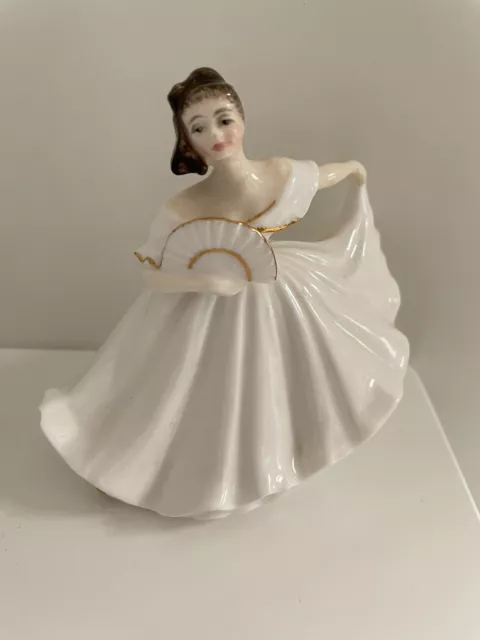 Royal Doulton Lady Figurine Ornament HN 3900 ELAINE by Peggy Davies