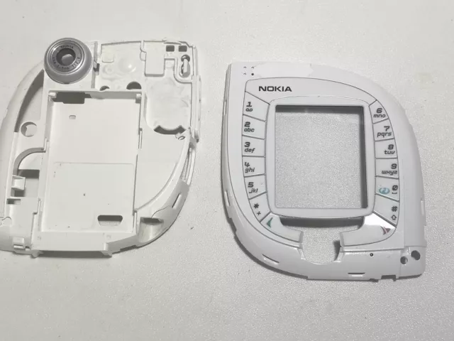 Nokia 7600 front and middle cover (Little damaged, see pics)