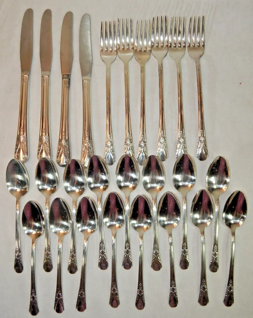 WM ROGERS MFG Co Original Rogers Avalon Cabin Pattern 26 pcs