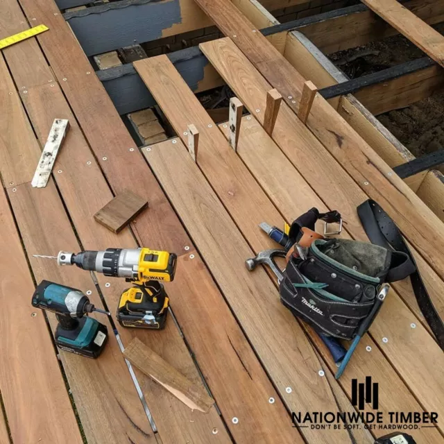SPOTTED GUM DECKING 135x19MM