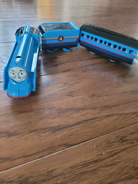 Thomas & Friends TrackMaster Tomy Motorized Shooting Star Gordon Tender & Coach