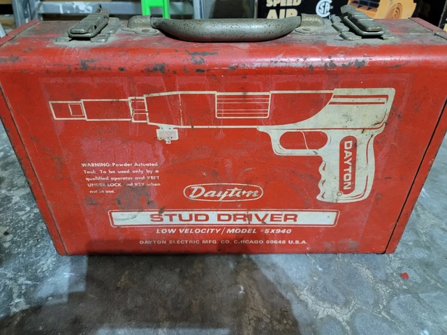 Dayton Speed Fastener Model 825 Powder Actuated Stud Driver