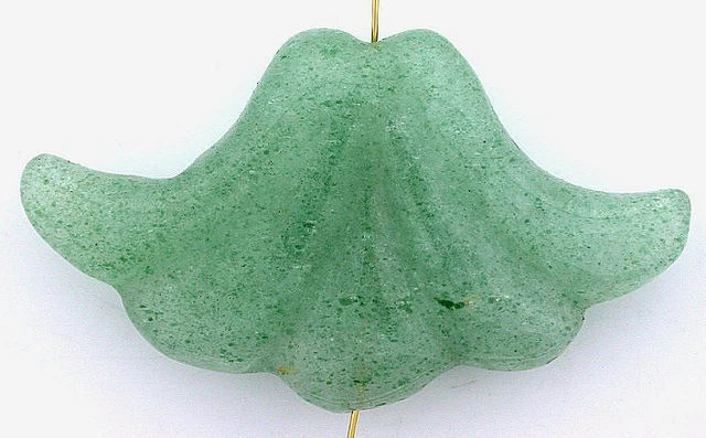 ONE 2 1/5x1 1/4 Inch Green Aventurine Flower Floral  Pendant Focal Bead Gemstone