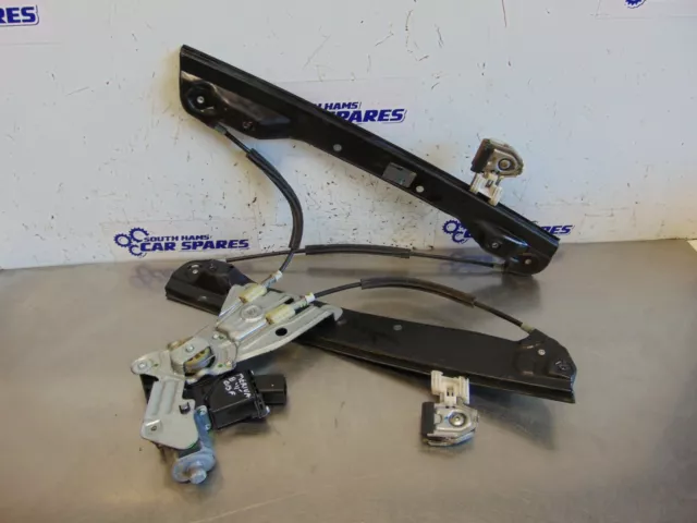 Vauxhall Meriva window regulator B 10-17 Drivers right front electric motor 7pin