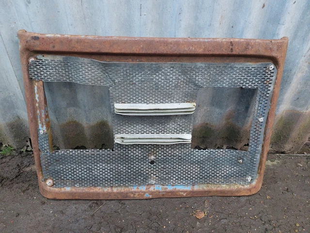 LEYLAND TRACTOR FRONT Grille Surround Panel £50.00 - PicClick UK