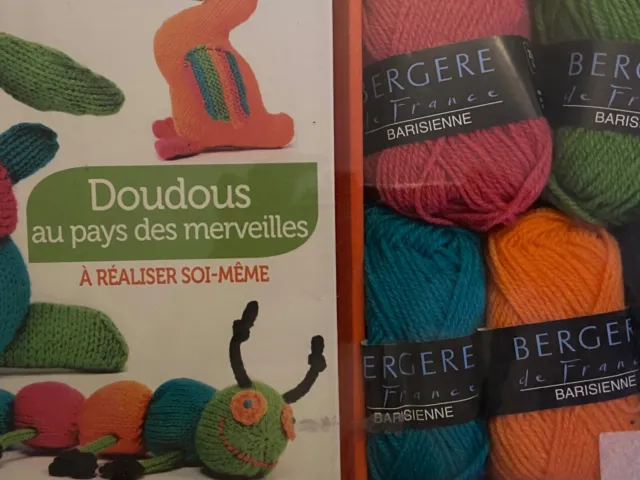 kit tricot pour enfants avec livret et pelotes de laine Bergère de France