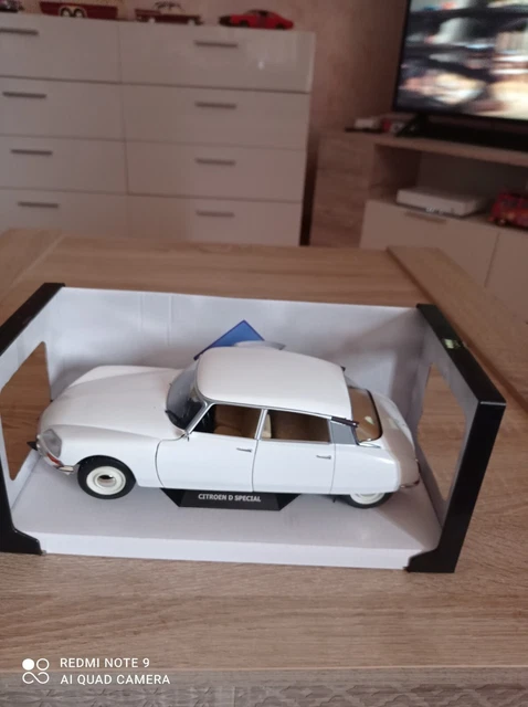 Citroen DS Special 1972 White 1/18 - S1800705 SOLIDO 8