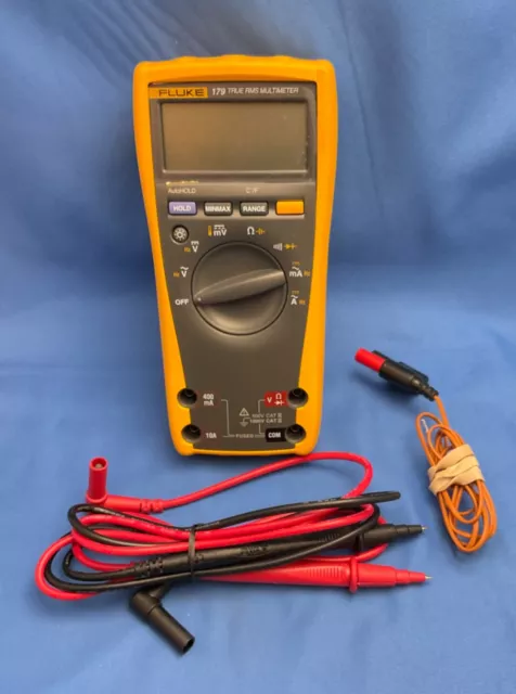 Fluke 179 TRUE RMS Digital Multimeter With Fluke Leads