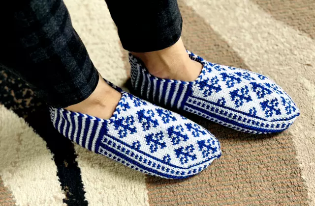 Women & Men(US 9 - 12, EU 40-43),ethnic Turkmen hand-knit slipper sock