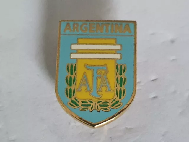 Argentina National Team Crest Enamel Football Pin / Lapel Badge Messi 10
