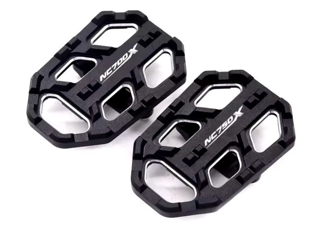 thumbnail interactive-video image 1 of Honda CBR125R Left Footpeg Hanger Set With Pegs - 2011-2020, UK Stock 1 of 6