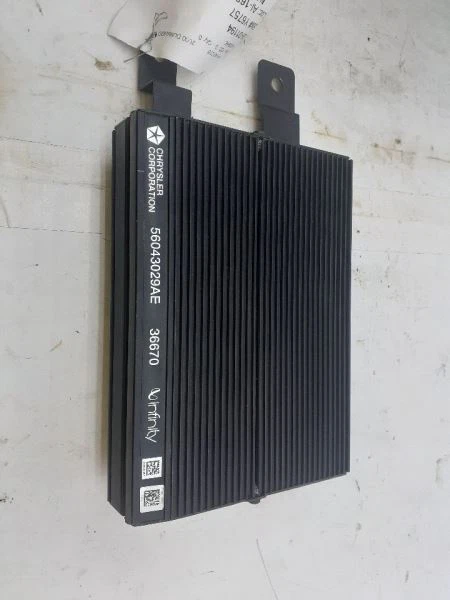 Oem Radio Amp Infiniti Amplifier From 00 2000 Dodge Durango 56043029Ae