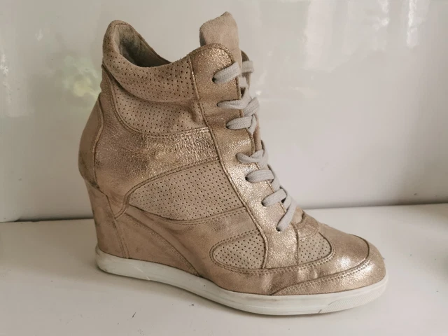 Carvela slow deals boots