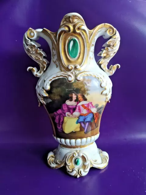Ancien vase , porcelaine mouvementé de Paris, décor polychrome, scène galante 2