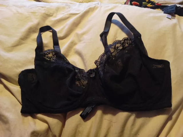 SECRET POSSESSIONS SIZE 40 D cup under wire cup bra non padded