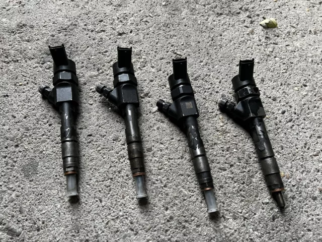 Renault Trafic Vauxhall Vivaro 1.9Dci Bosch Injector Einspritzdüse 7700111014