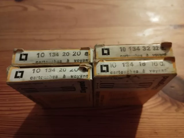 1 Lot de 42 Cartouches fusible à voyant 10 de 32A/ 26 de 20A/ 6 de 16A