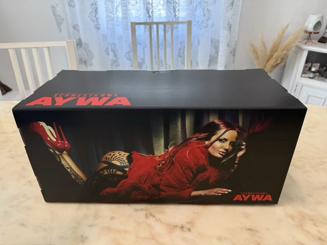 schwesta ewa sexpuppe Deutschrap: Die dümmsten Deluxe-Boxen – laut.de – Seite 23/25 main image 1
