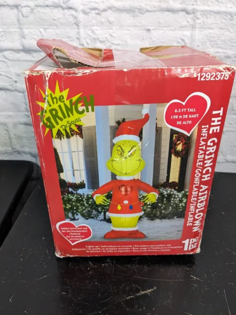 Dr Seuss The Grinch 6.5 FT Lighted Merry Christmas Inflatable w Bulb Yard Decor