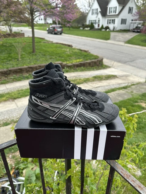 Dan Gable Ultimate Wrestling Shoes Size 10.5 RARE Dan Gable Ultimate Wrestling Shoes Size 10.5 RARE