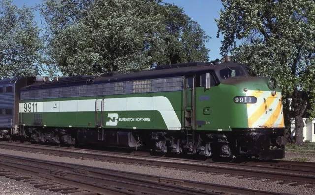 BN BURLINGTON NORTHERN Railroad Train Locomotive 9911 BROOKFIELD Photo Slide