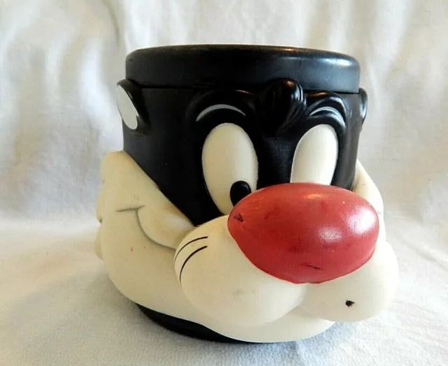 9 X VINTAGE 1992 KFC Looney Tunes Cups Daffy, Tweety, Bugs