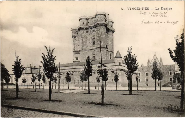 CPA Vincennes Le Donjon (1347134)