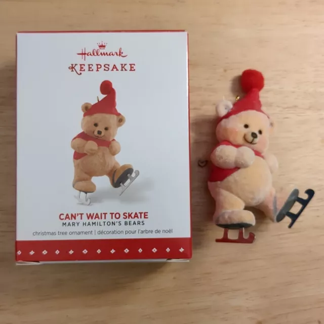 Hallmark Keepsake 2015 Cant Wait to Skate-Mary Hamiltons Bears Ornament