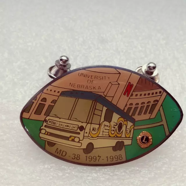 Pin's Lapel pin LIONS CLUB INTERNATIONAL NEBASKA BUS AUTOBUS MD-38 1997 98 Signé