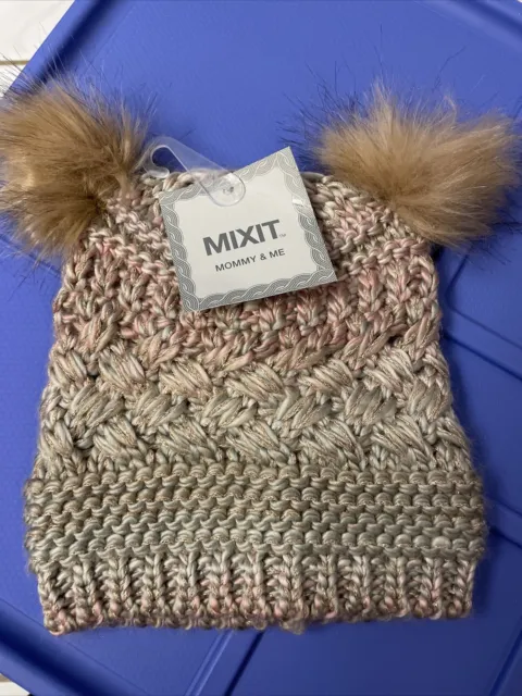 Mommy and Me. Girls Pastel Pom Pom Hat Beanie. NWT Adorable Colors Warm