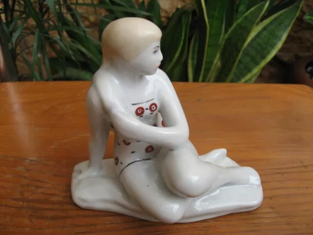 Fille femme sur la plage en maillot de bain URSS figurine en porcelaine...