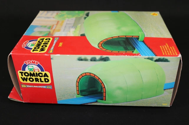 ZB300 TOMY Tomica World Road Rail system 7491 tunnel 4 section long rail tunnel 5
