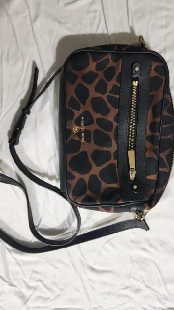 michael kors Cross Body Giraffe Print Jet Bag