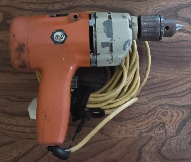 How'd I do? Two old Black & Decker drills for €15. : r/Tools