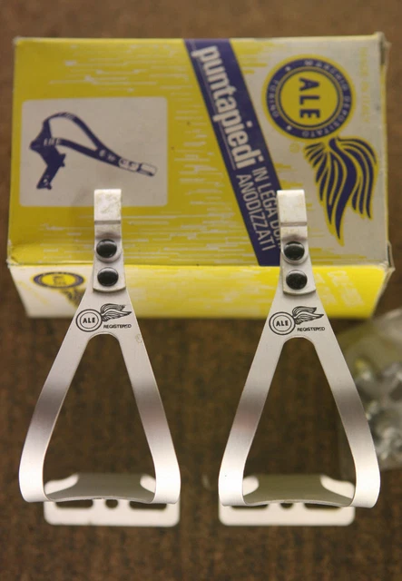 Vintage NOS NEW NIB Italian ALE silver lightweight toeclips cycling