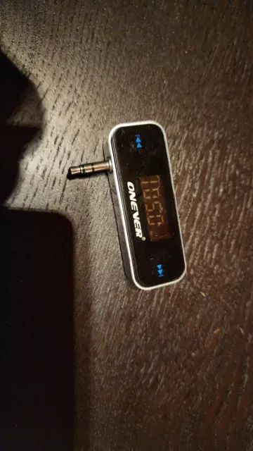 AUX FM Transmitter mit Akku