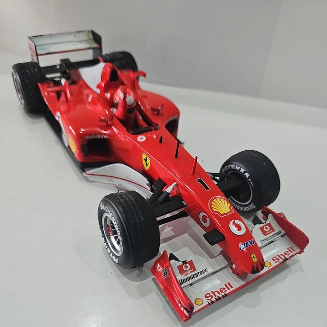F1 Ferrari F2002 # 2 Barrichello O 1/18 Hot Wheels Mattel